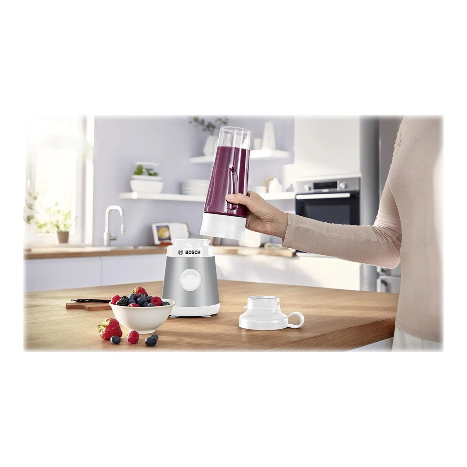Bosch VitaPower ToGo Smoothie Maker MMB2111T	 Tabletop, 450 W, Jar material Tritan, Jar capacity 0.6 L, Ice crushing, Silver
