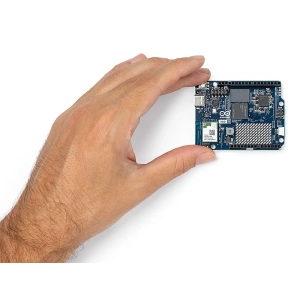 AN-27370-Arduino-UNO-Q-2GB-8